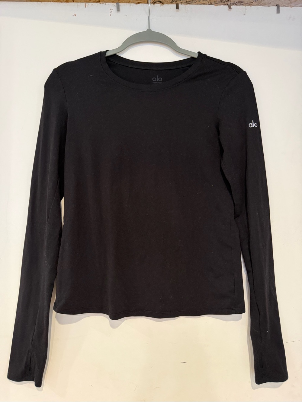 ALO Yoga Black Long Sleeve Crewneck Top